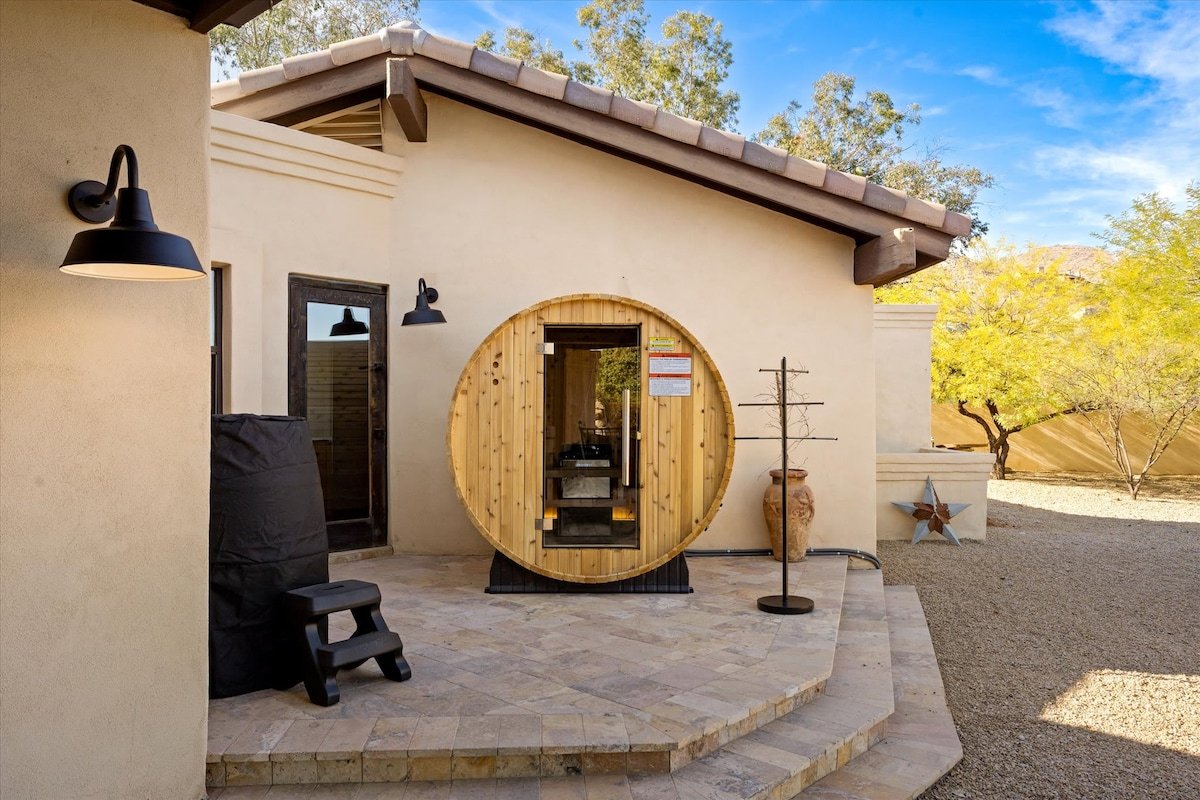 Luxe PV Retreat – Pickleball – Heated Pool – Sauna gallery image 5