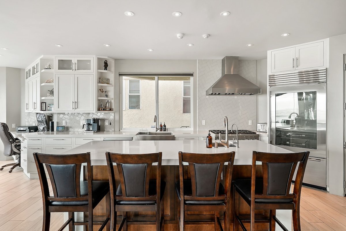 Luxury Oceanfront Condo w/ A/C & Incredible Views gallery image 5