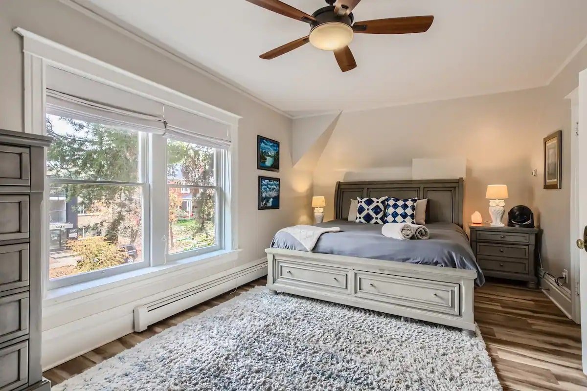 Charming Single Family Home Central-Seek Long Term gallery image 2