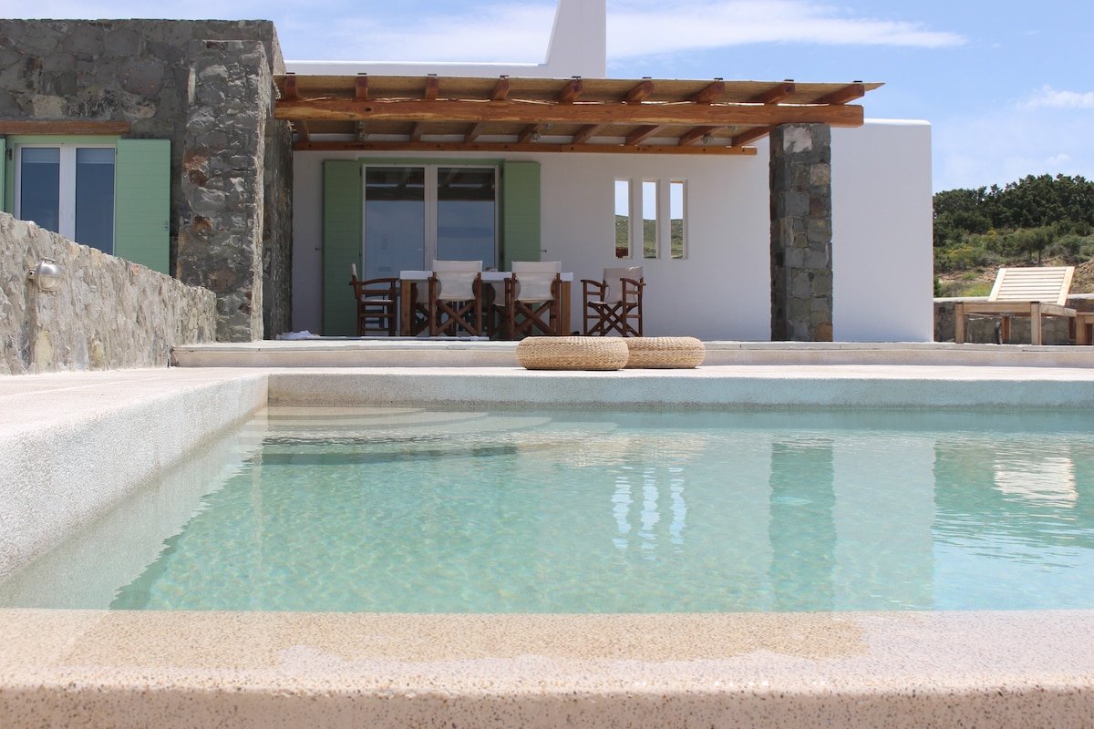 Vardaris Bay View gallery image 4