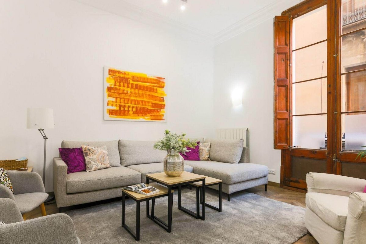 GREAT SPACIOUS APARTMENT IN THE GOTHIC QUARTER gallery image 5