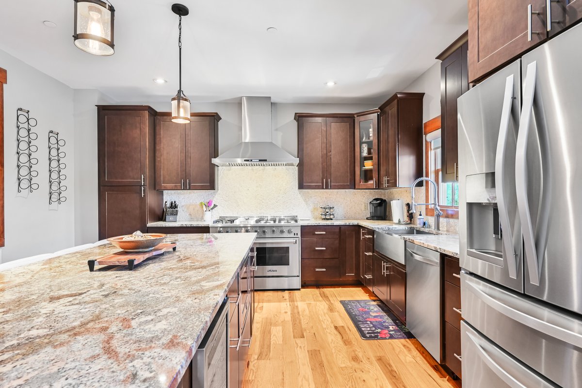 Mountain Modern River Home, Close to Downtown