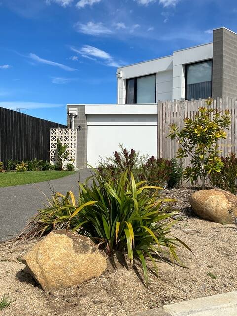 Summer Fun by the Beach for Family &Pets-Sea Views gallery image 2