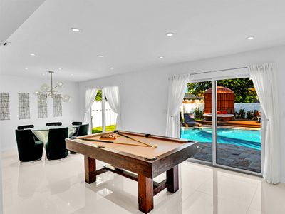 Upscale Hollywood Oasis | Heated Pool & Fire Pit