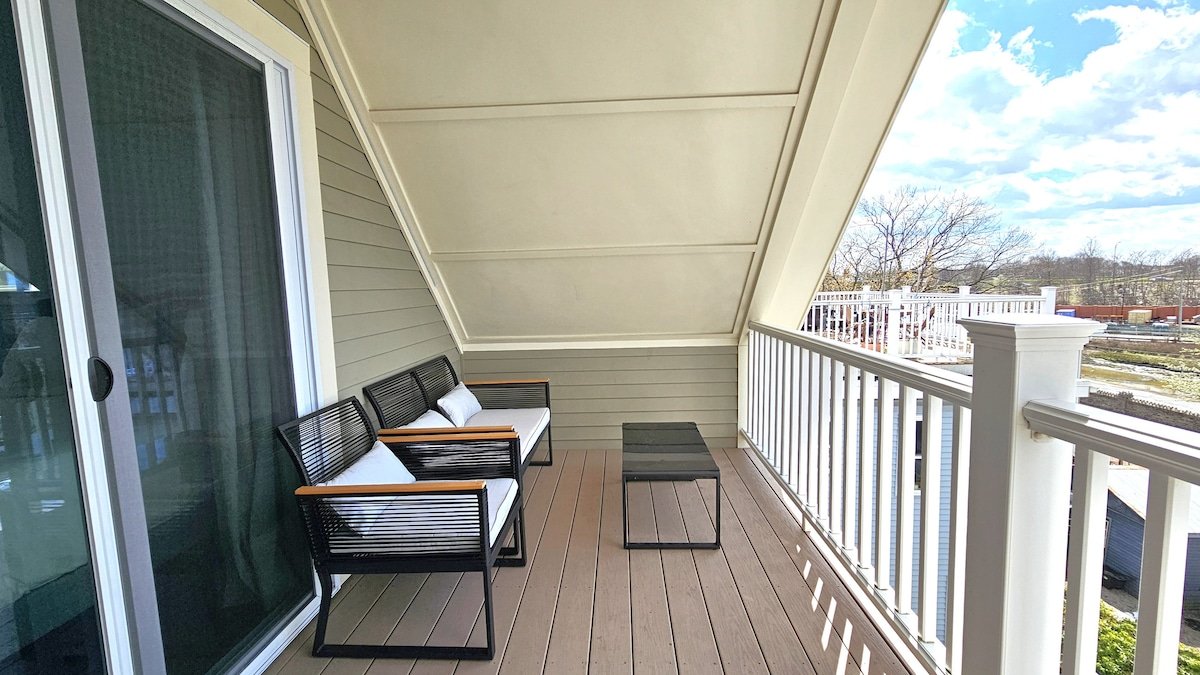 New Build XL Modern Home/UMass/Walk2TeneanBeach gallery image 4