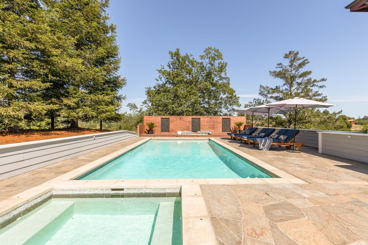 Luxury Villa, 7 minutes from Healdsburg Plaza. gallery image 5