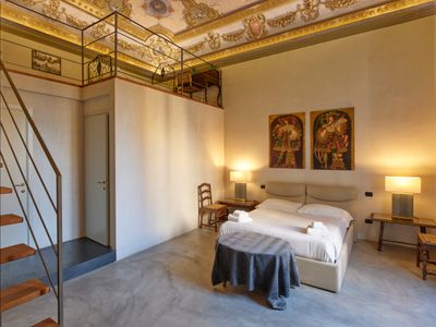 La Marmora, Historic Frescoed Home in Florence