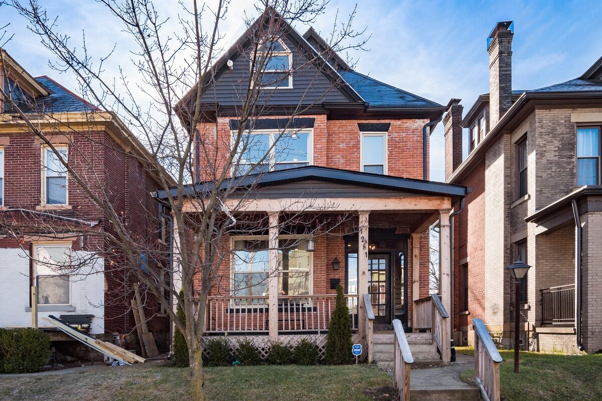 Downtown Columbus | Historic | Sleeps 14 | Arcade gallery image 5