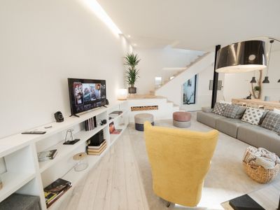 Retreat to a Stylish Concept House in Porto Center