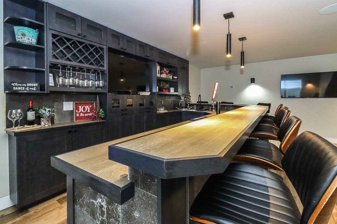 Luxury 4 Bedroom Villa With Pools, Bar & Home Gym. gallery image 5