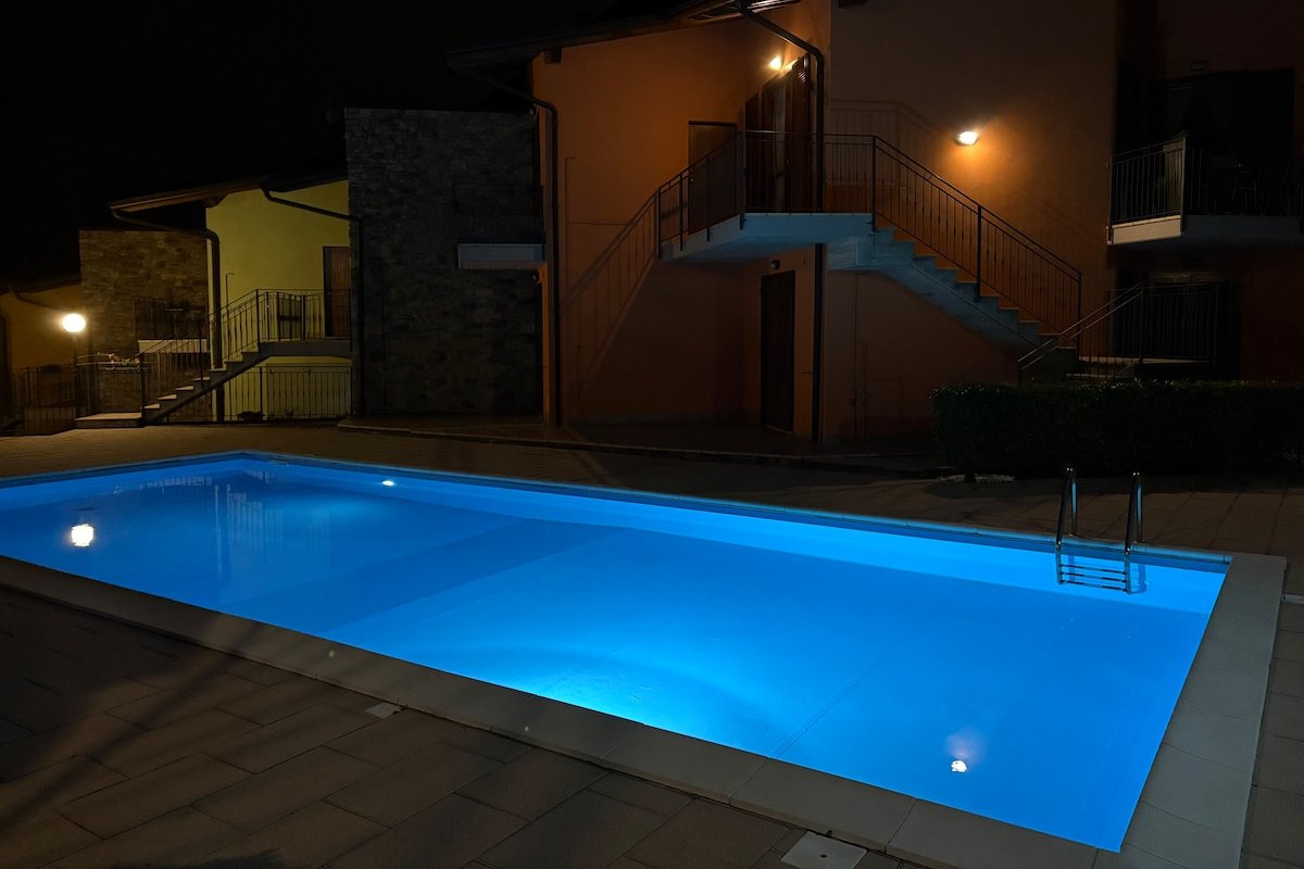 Casa Lago – Luxury apartment. Large swimming pool. gallery image 2