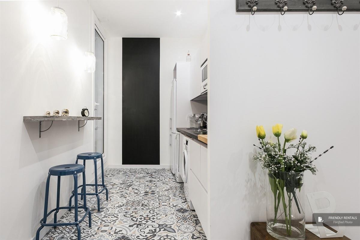 Auténtico Apartamento Cerca de Plaza Catalunya gallery image 4