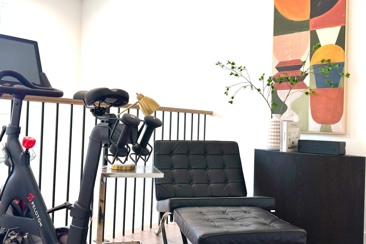 Brand New Modern Farmhouse in Silverlake gallery image 5