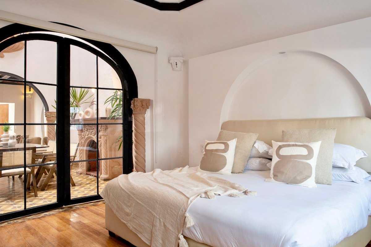 Xalli House in Condesa with private roof and patio gallery image 2