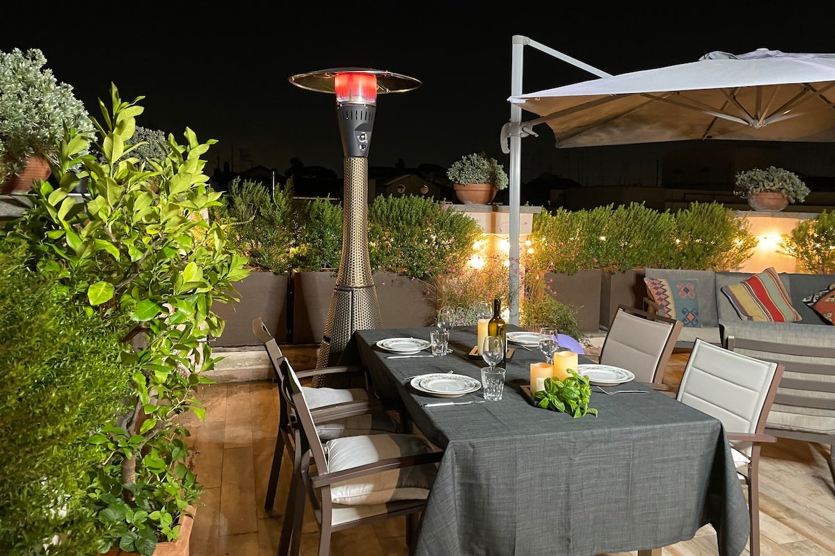 2 apartments with joining terrace in heart of Rome gallery image 2