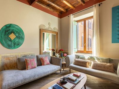 ROMAC Baullari III Family apart in Campo de Fiori