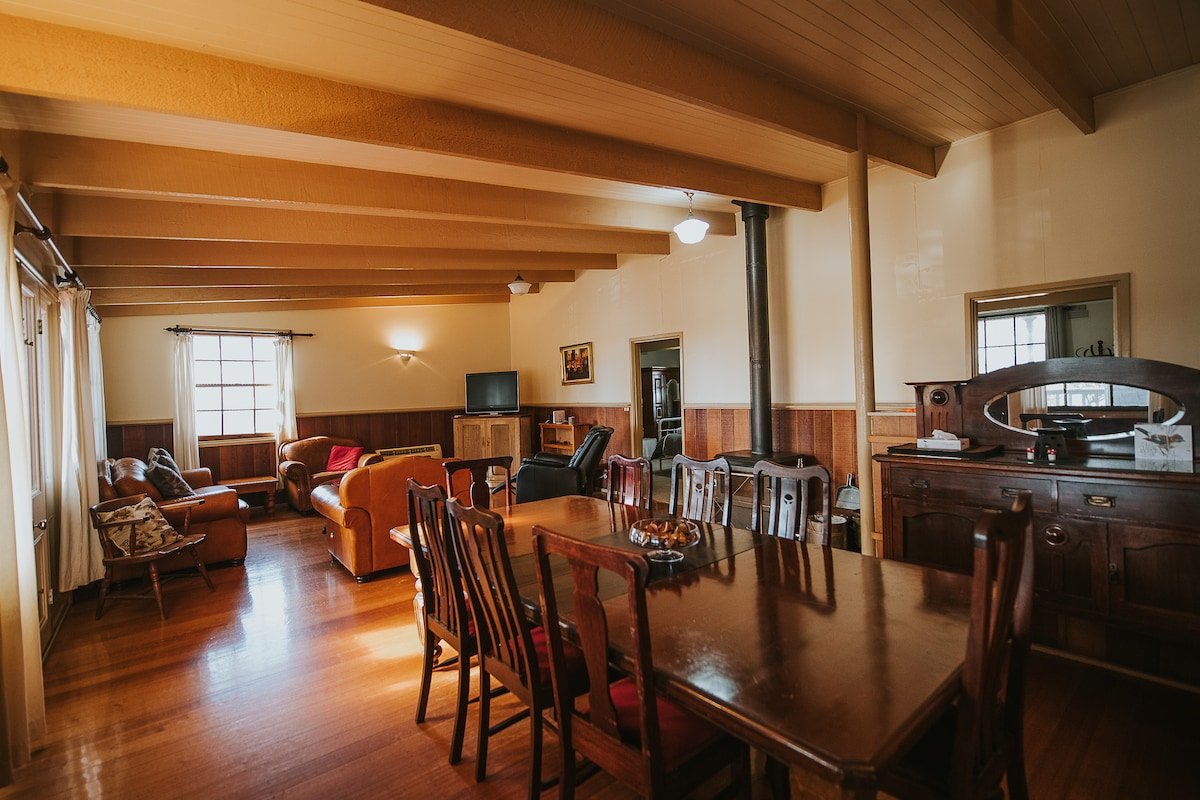 Overnewton Castle – The Stables gallery image 4