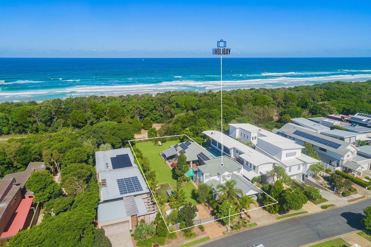 1Beachfront – Primo Casuarina Hideaway by uHoliday gallery image 2