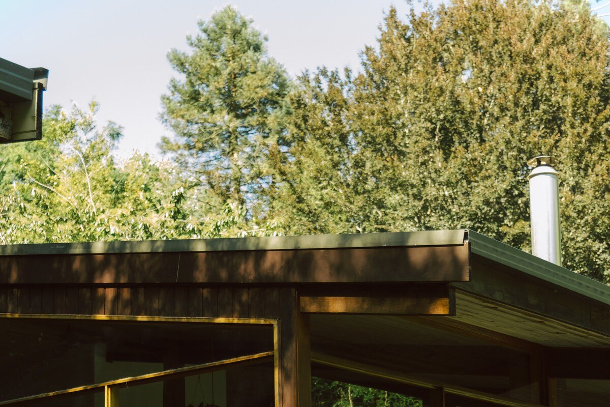 Bush House in the Dandenong Ranges gallery image 4