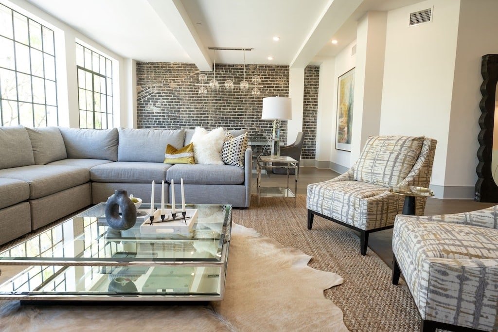 Modern New Orleans CBD Condo: Prime Luxe Location gallery image 2