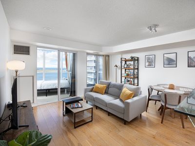 Peaceful Harbourfront Condo with Beautiful Views