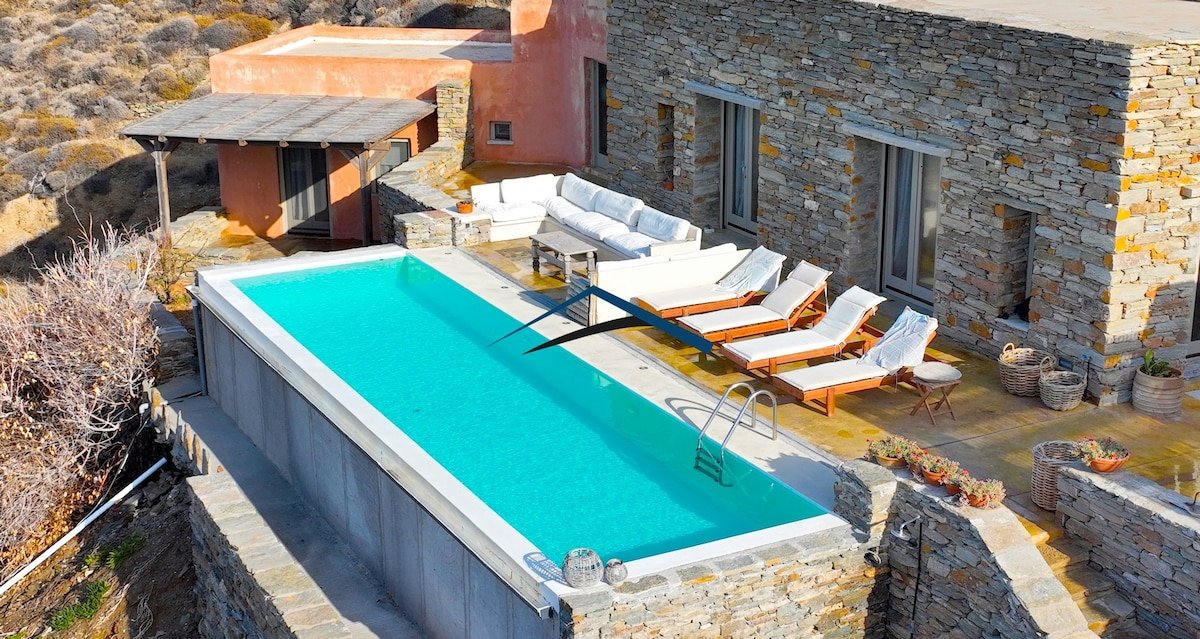 The “Charming Waterfront Retreat” near Otzia gallery image 4