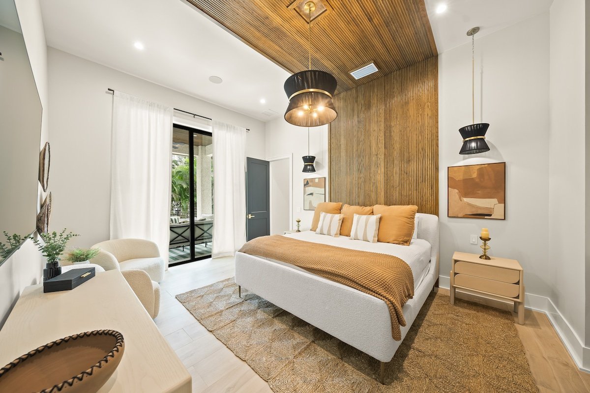 The Palace! Rooftop Views, Pool, and Arcade Fun! gallery image 5