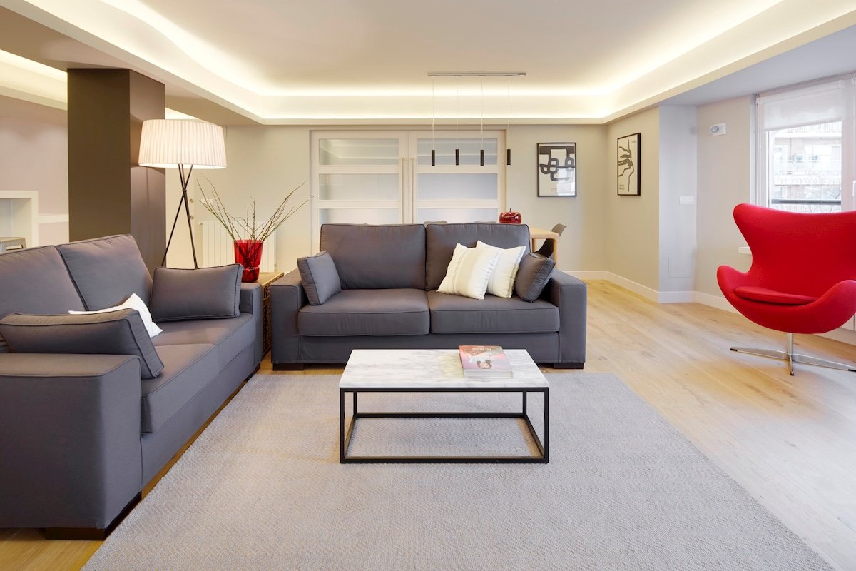 Bella Easo 3 by FeelFree Rentals gallery image 3