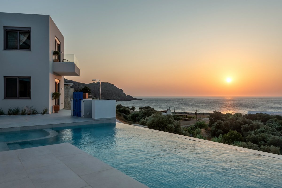 Luxury Villa Oxygen in Sfinari with sunset views gallery image 3