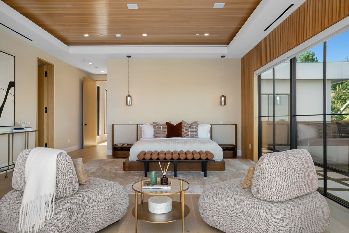 Linda Flora – Bel Air Oasis with Rooftop Deck gallery image 5