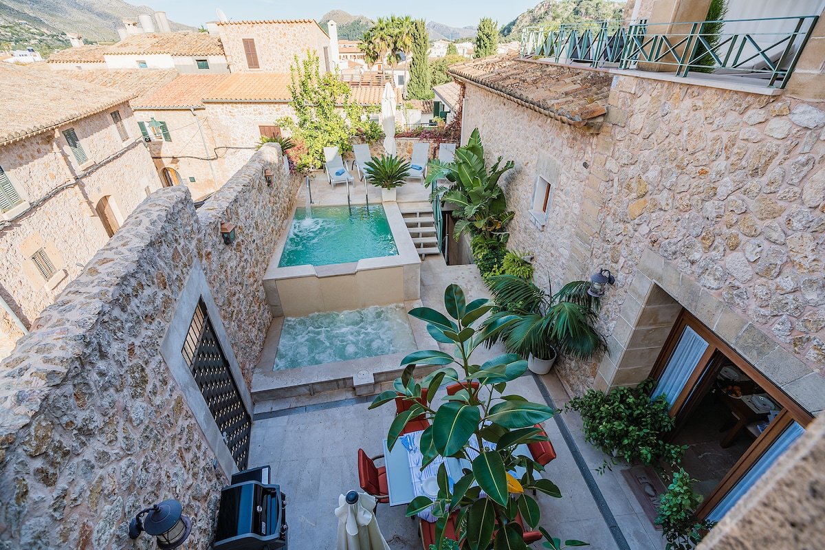 Domus Lleo, a Lovely Luxury House in Town Center gallery image 5