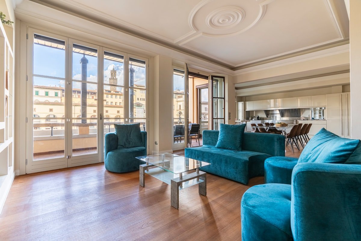 “Terrace on Ponte Vecchio” Dream View gallery image 5