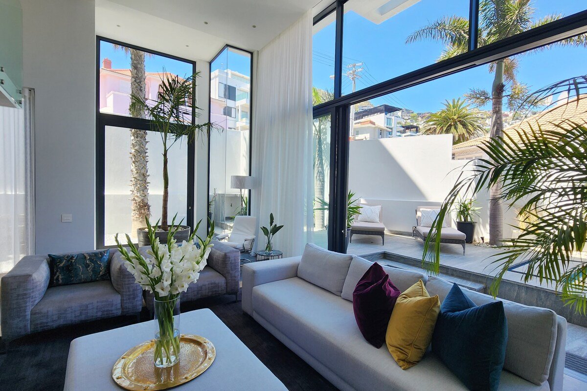 Villa Apartment in the heart of Bantry Bay. gallery image 4