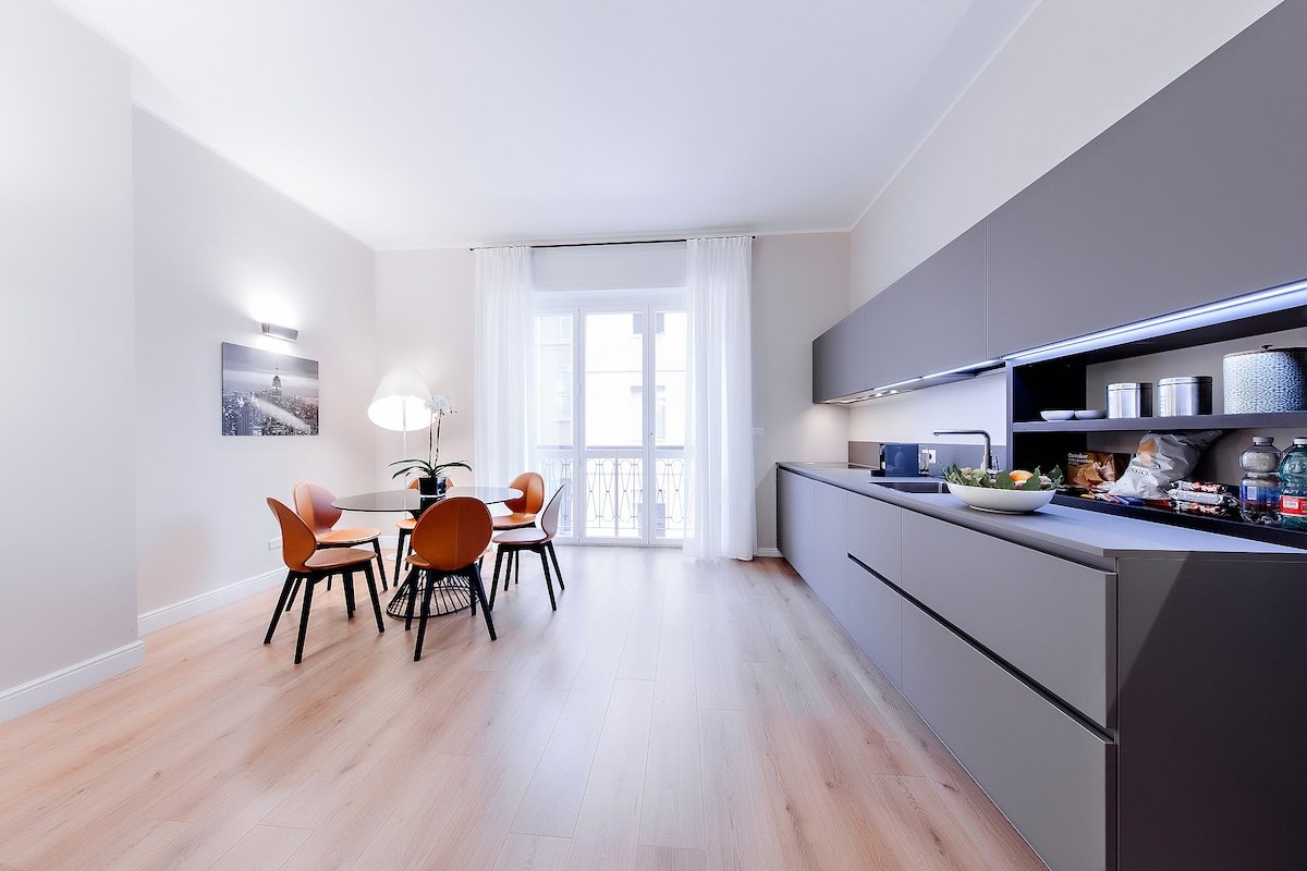 Milano Manzoni-MonteNapoleone VP103 C (CIM-01046) gallery image 5