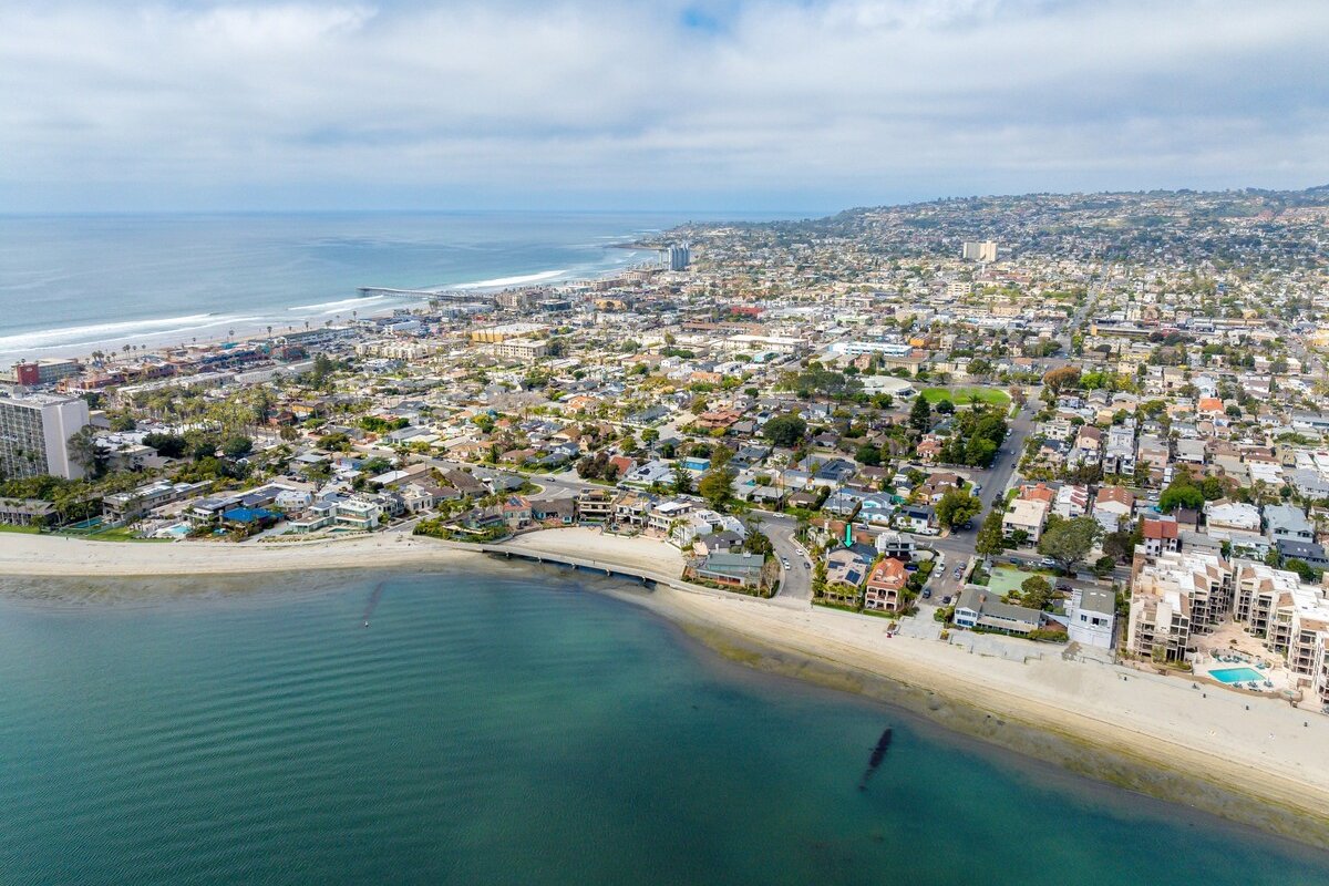 Family Luxurious Waterfront Escape gallery image 3