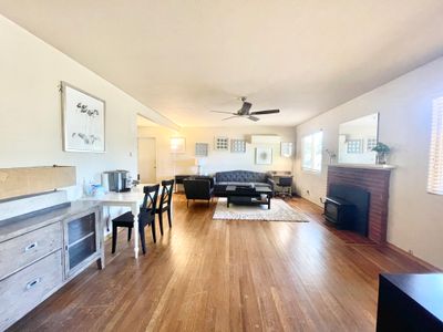 Pretty House in Cupertino Walk to Apple De Anza