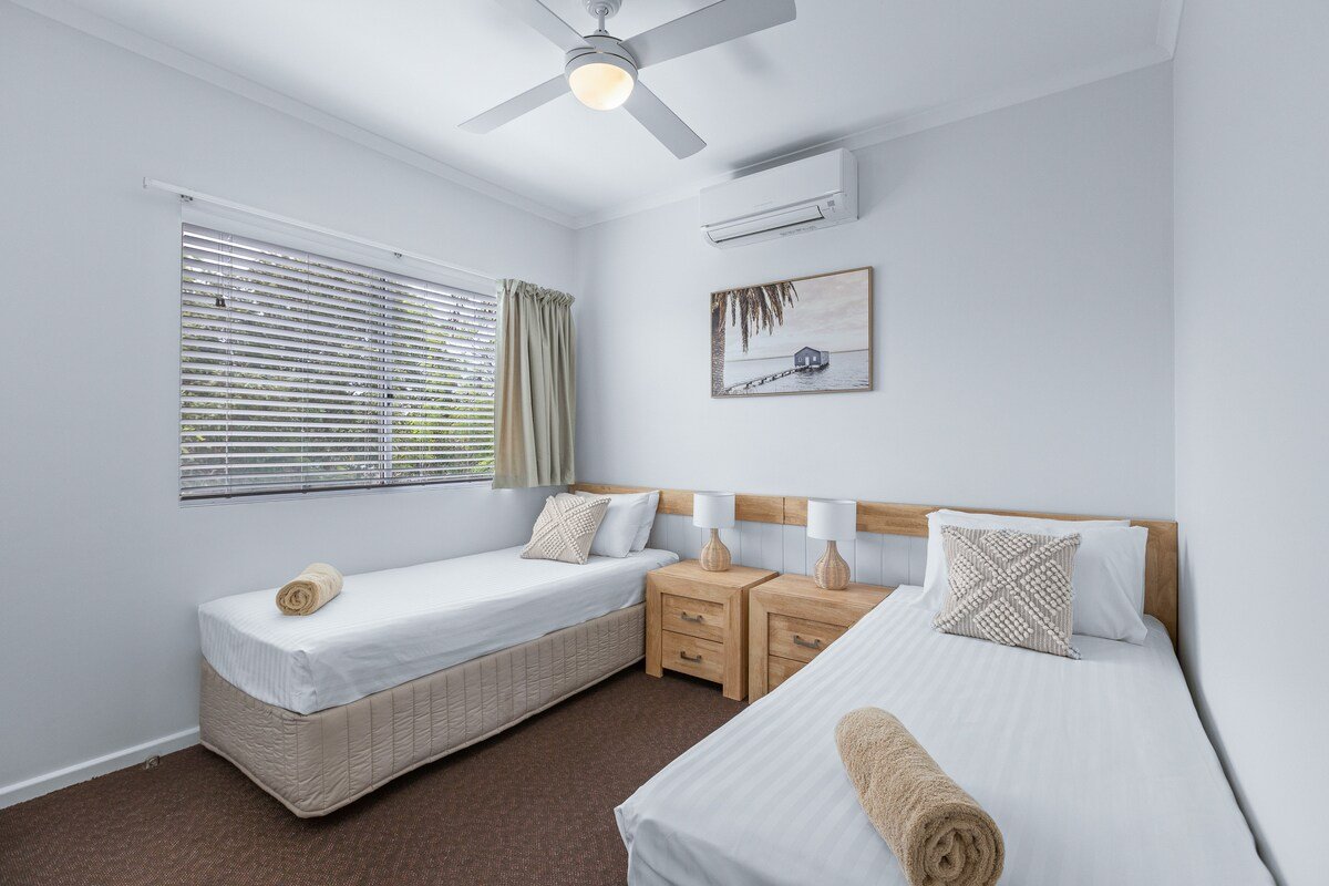 Cable Beachside Villa – 3 Bedroom Spa gallery image 4