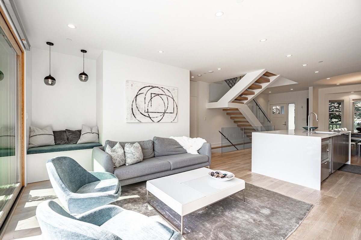 Beautiful New Family home located in heart of Kits gallery image 5