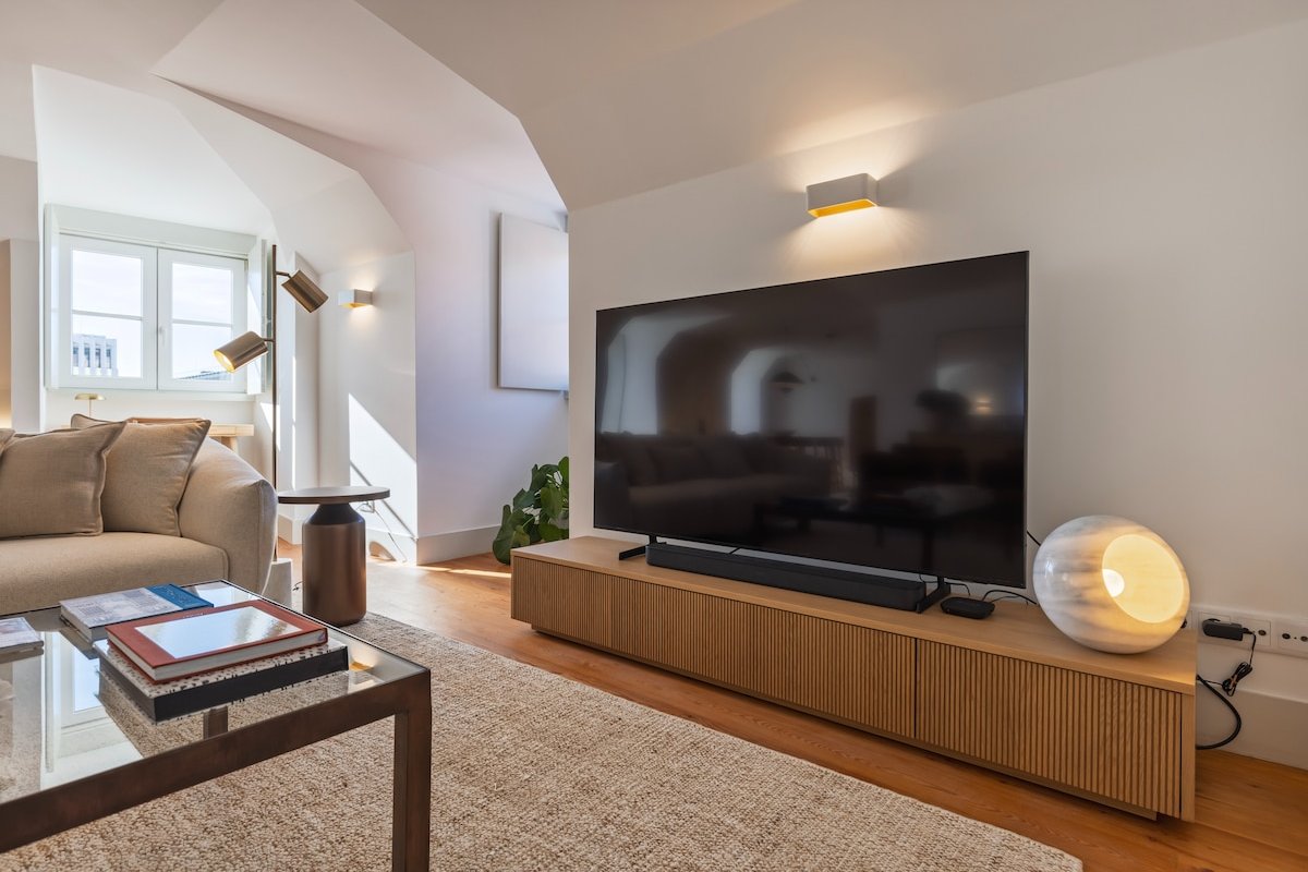 Tagus Riverview Penthouse gallery image 3