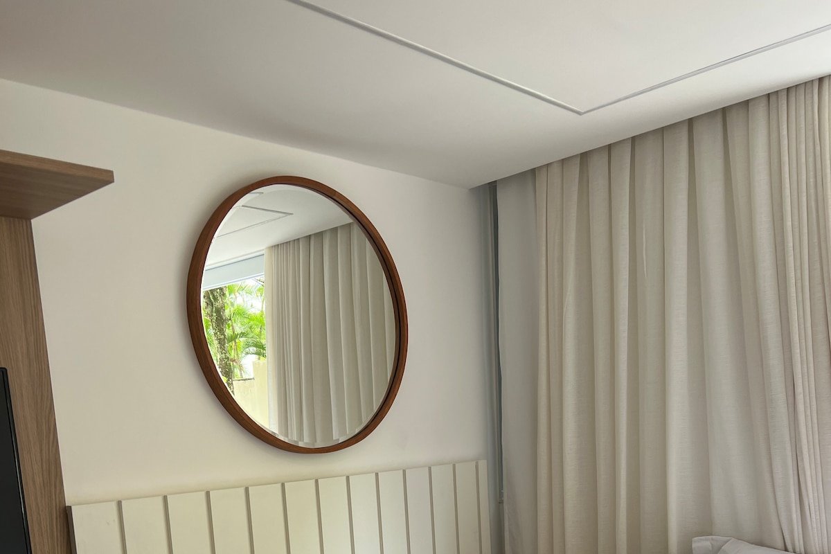 Four suites in front of the beach and post 6 gallery image 3