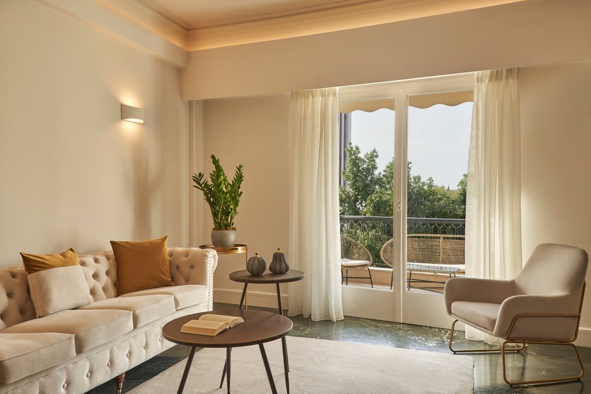 Chic n Bright 3Bd Apt with Hilton View gallery image 5