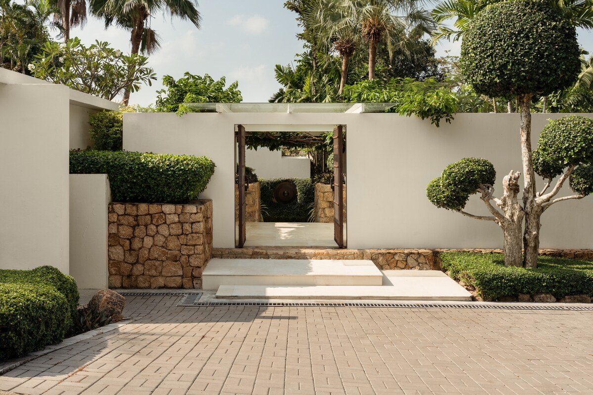 Samujana Eight gallery image 3