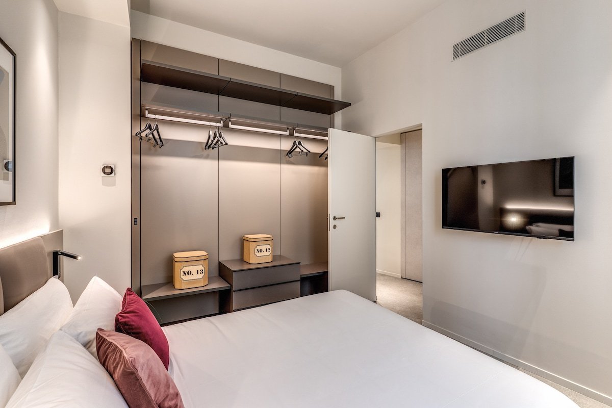 Seety Porta Romana Statue – 3.001 gallery image 2