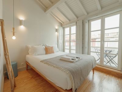 Deluxe Duplex by Hosty