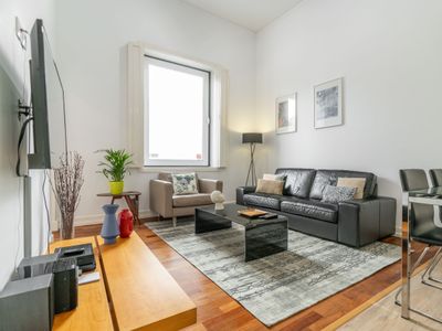 Lv Premier Chiado CH8- comfortable, ac, elevator