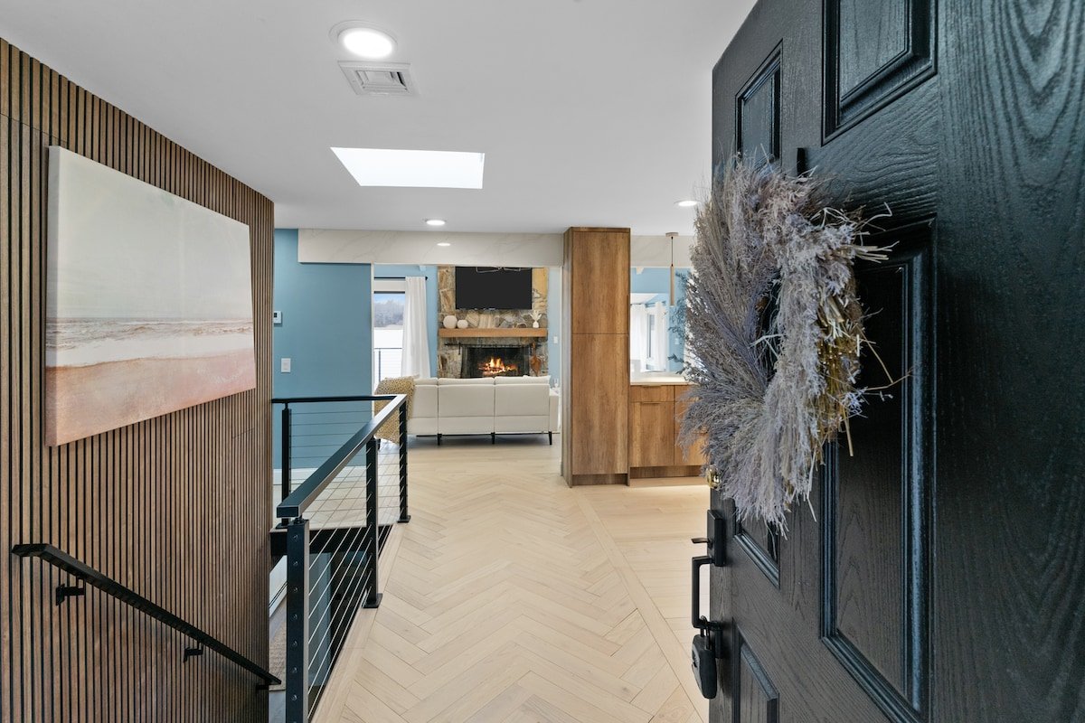 The Aquarius Narragansett, RI Waterfront Property gallery image 5