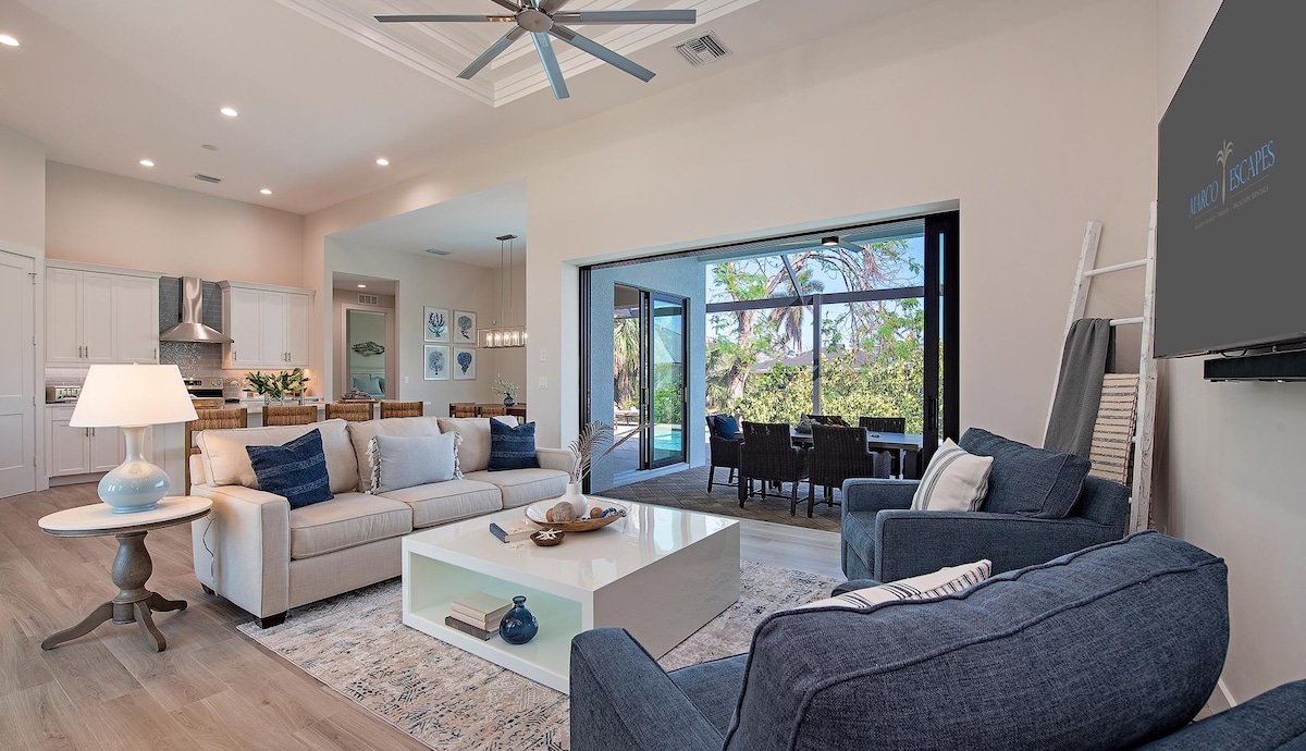 West Flamingo gallery image 5