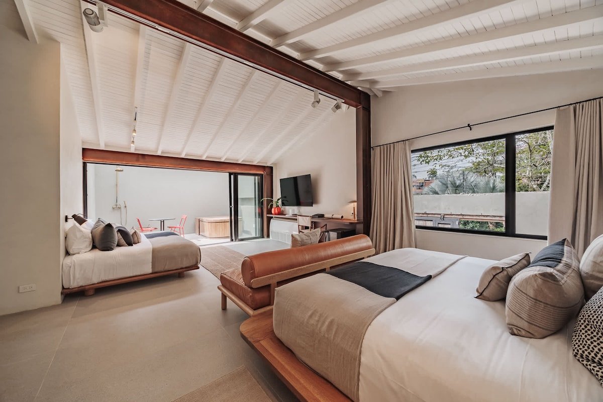 |EP| Luxury Stay at 3BR hideaway “Casa Uribe” gallery image 5