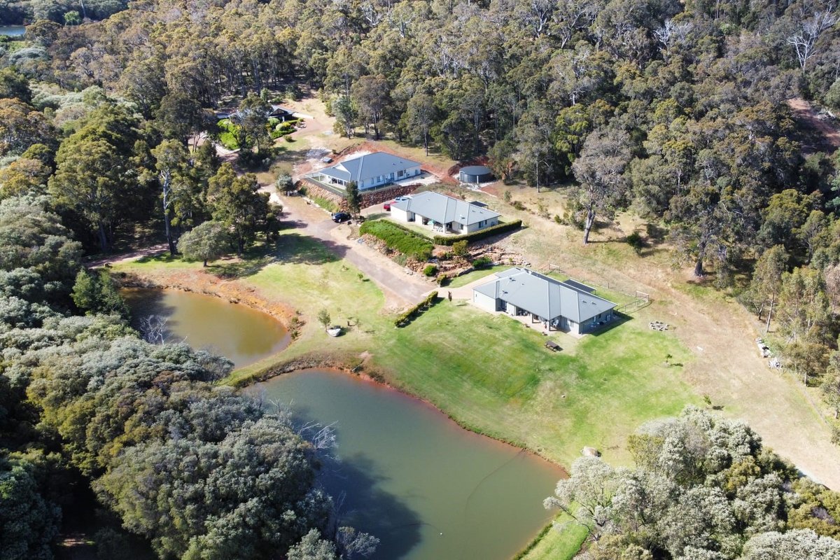 Wildgreen Villa—Lakeside Hideaway in Winery Estate