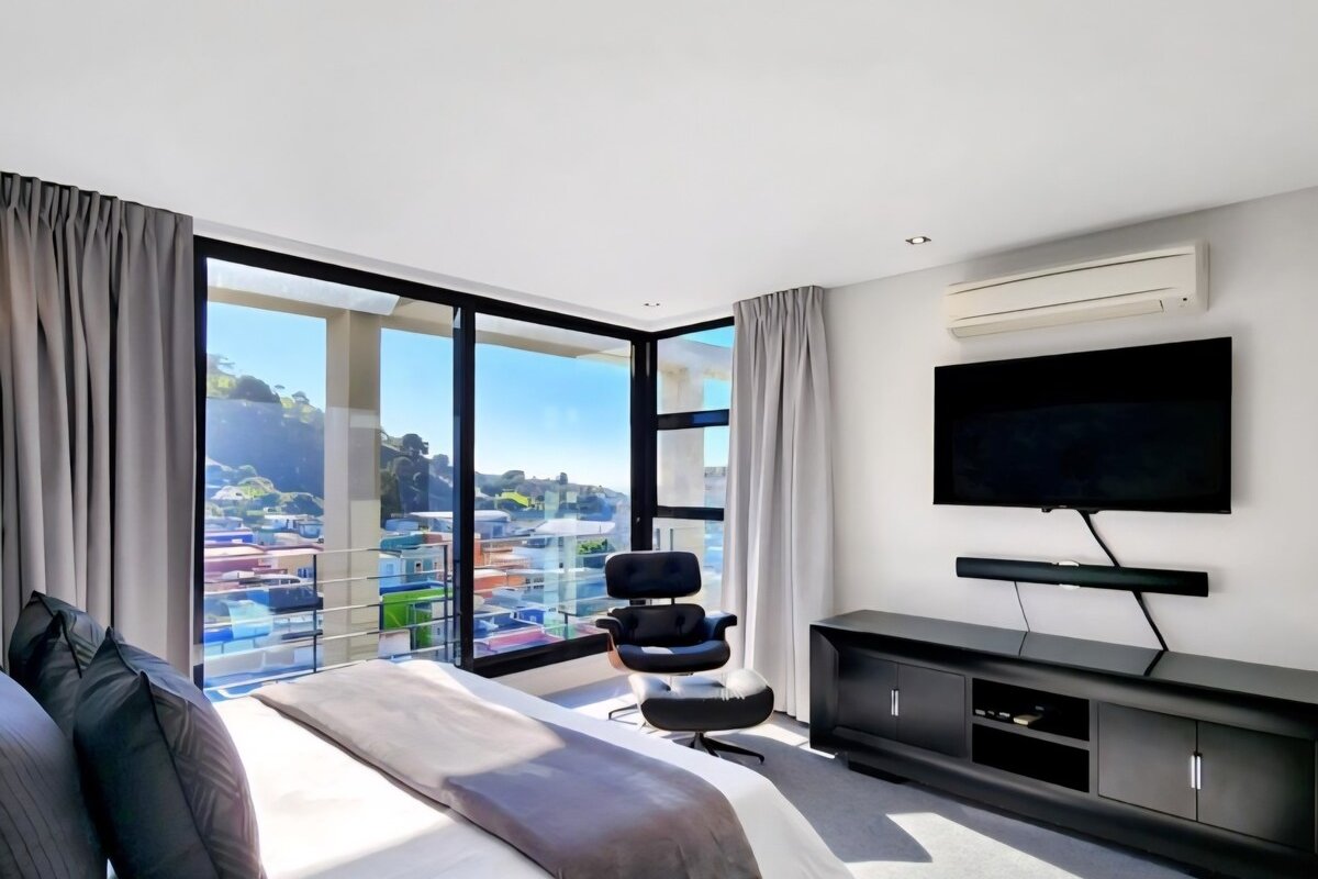 Luxury Penthouse Apartment with Private Pool gallery image 4